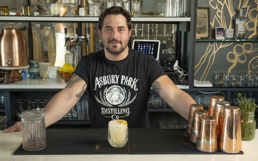 MEET THE MIXOLOGISTS
